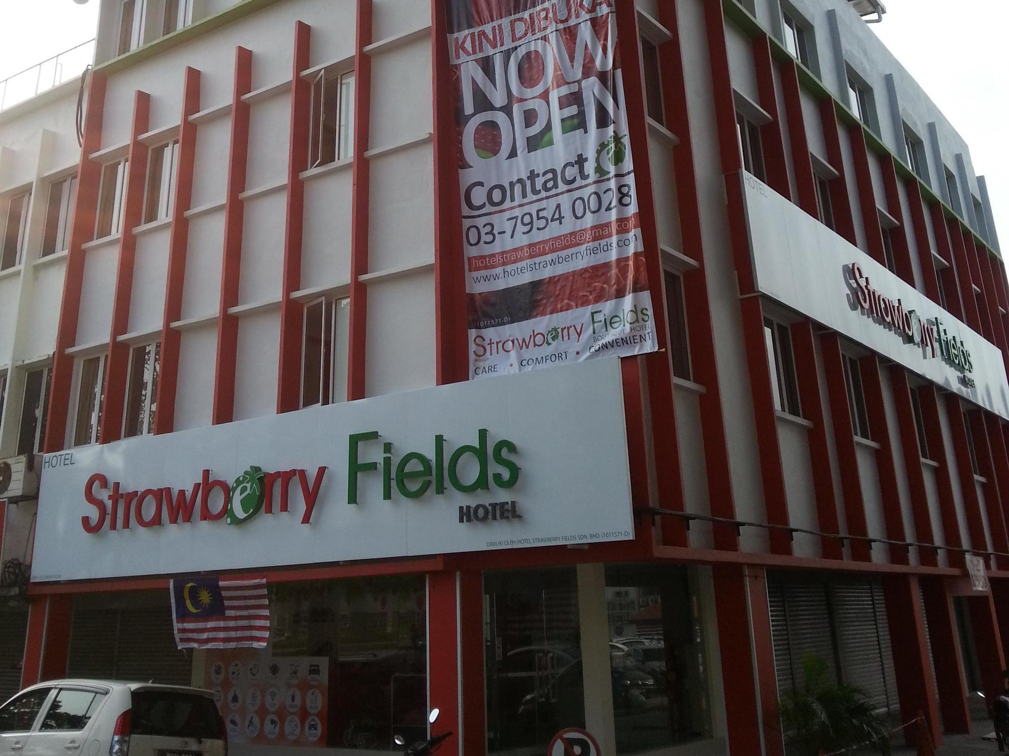 Hotel Strawberry Fields Petaling Jaya Esterno foto